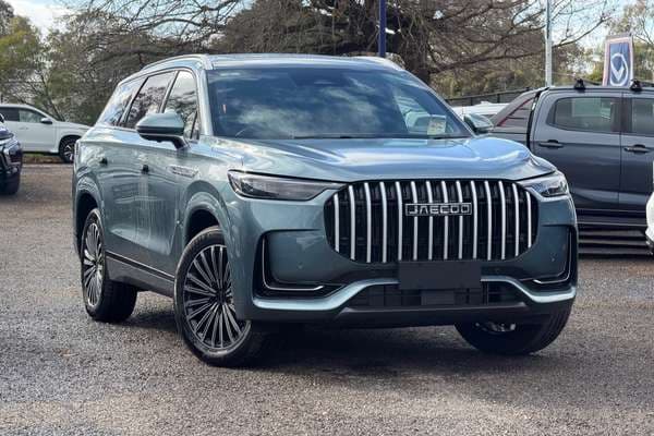 2026 OMODA JAECOO J8